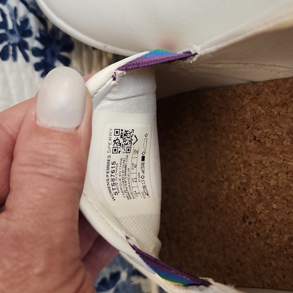 Sperry sneakers white 🌈 pull on loafer style size 9 peace sign heart - Picture 10 of 13